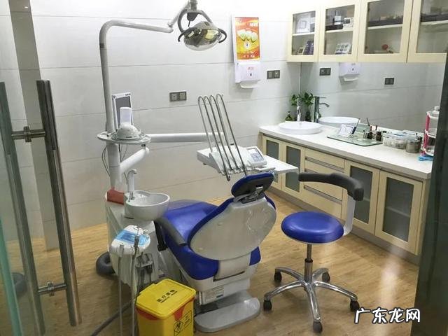 为什么街头牙科诊所拔牙100左右,正规大医院却要1000元