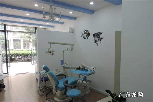 为什么街头牙科诊所拔牙100左右,正规大医院却要1000元