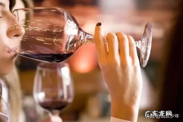 追女友要胆大脸厚，不怕吃闭门羹，时间长了日久生情女方就会随你了，这是真的吗？