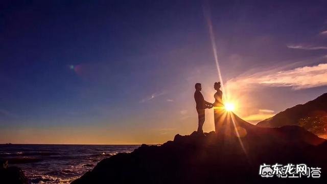 拍婚纱照如何摆姿势?