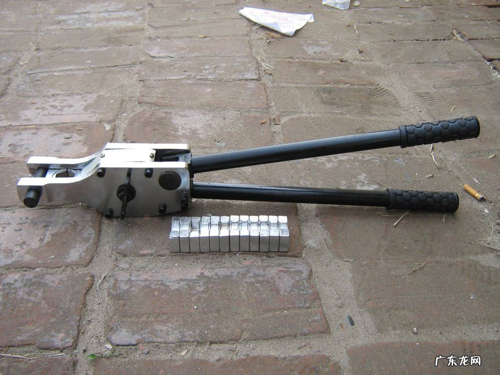 端子压线钳使用方法