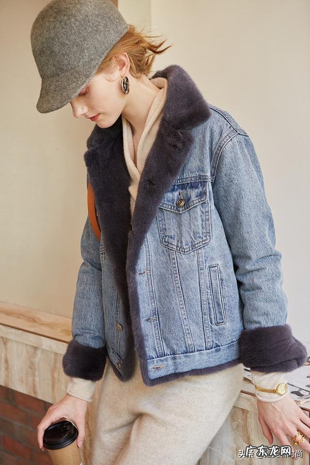 冬季有哪些简约随性的通勤搭配，适合上班和日常穿着？