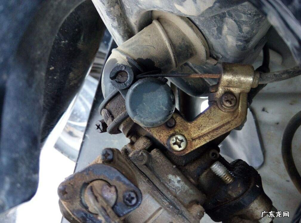 摩托车化油器漏油怎么修