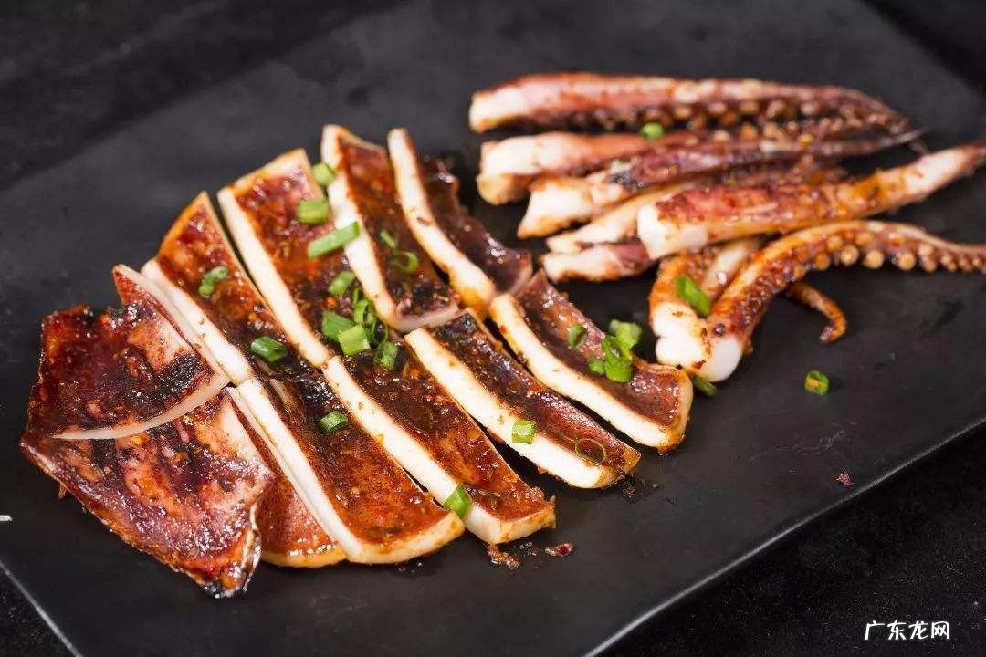 烤干鱿鱼粘什么好吃