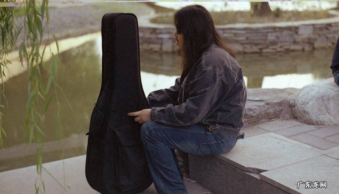 海子的九月寓意是什么