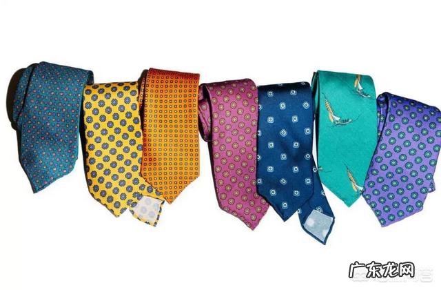 西装应该怎么搭配领带?