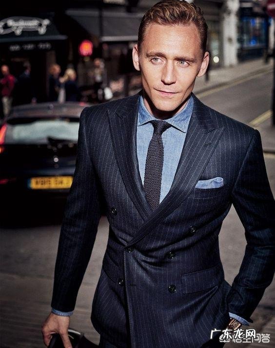 面试,黑色西装配什么领带?