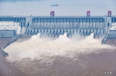 长江洪水怎么形成的