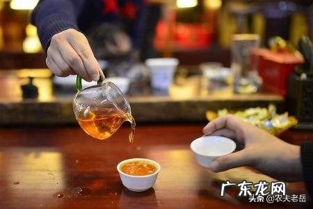 秋冬季节女人应该多喝红茶对吗