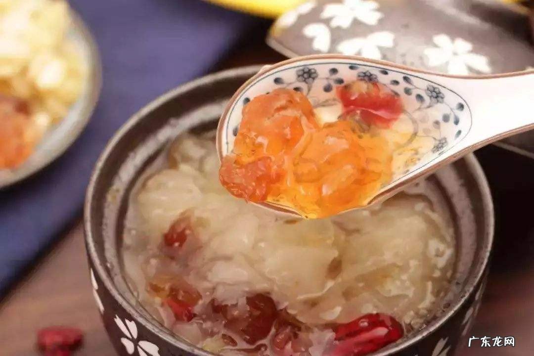 莲子桃胶银耳汤