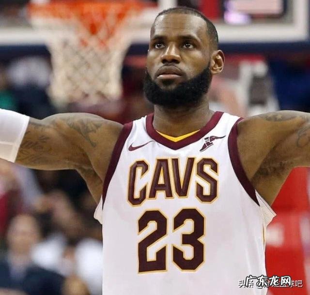 又一个超模隔空示好詹姆斯,为何老詹会如此受女明星欢迎