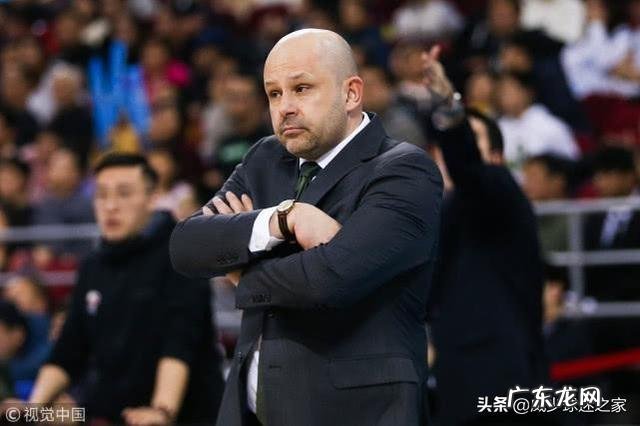 大刀阔斧!北京首钢今夏或发生巨变,第一主帅合同到期,他成主要背锅人,你怎么看?