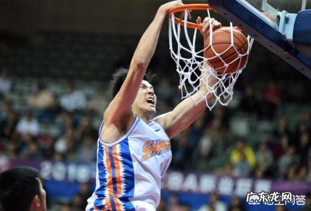 董瀚麟被李秋平换下后直接离场,这是为什么?