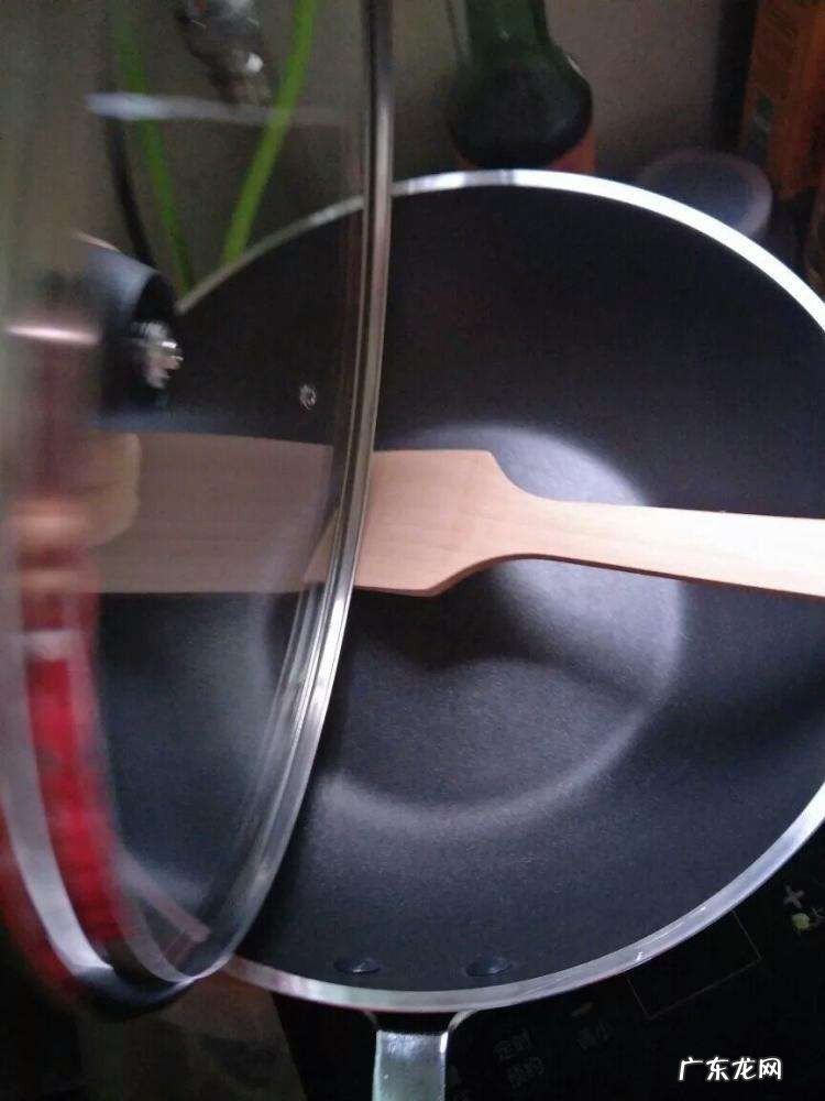 不粘锅用久了变黄怎么处理