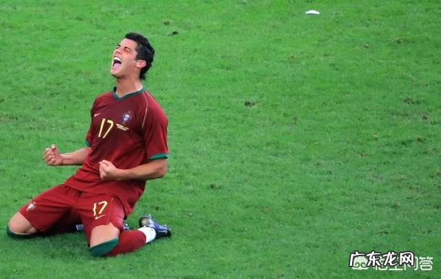 “绝代双骄”梅西、C罗在世界杯淘汰赛首轮双双战败出局,为什么会这样?