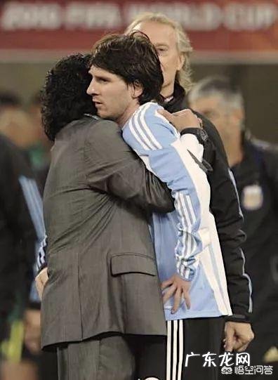 “绝代双骄”梅西、C罗在世界杯淘汰赛首轮双双战败出局,为什么会这样?