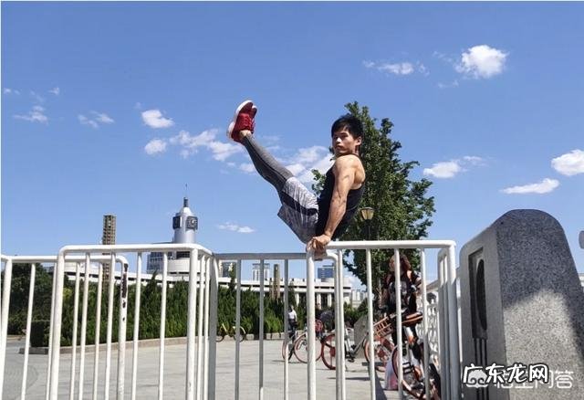 吊单杠卷腹对减去腹部脂肪和锻炼腹肌效果好吗？有哪些需要注意的问题？