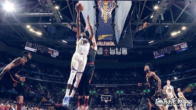 勇士129-105大胜骑士,库里9记三分得到42+9+7杜兰特25分,怎么评价?