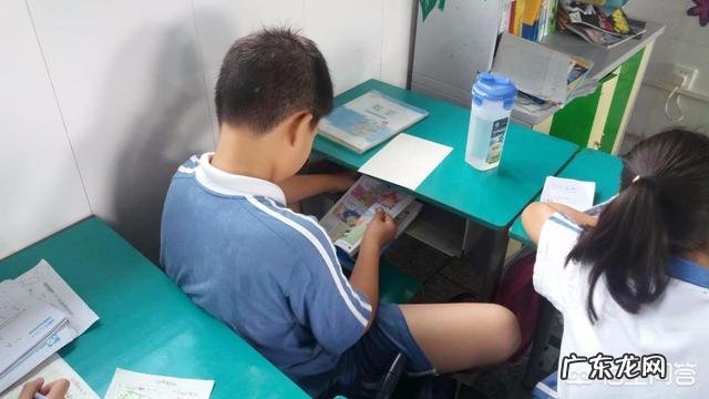 初一的班级课堂纪律差,上课乱哄哄怎么办?