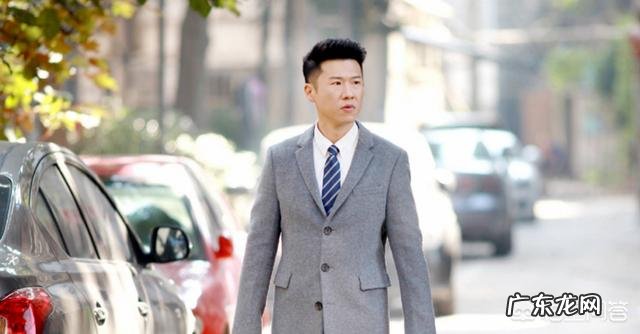 如何评价由李幼斌、李小冉、张丰毅主演的电视剧《因法之名》?