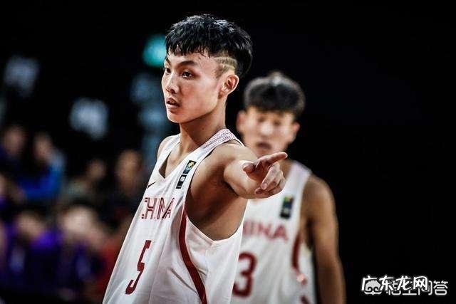 广东对阵广厦，为什么杜峰第一节就派上了之前垃圾时间才打的徐杰？有什么特殊计划吗？