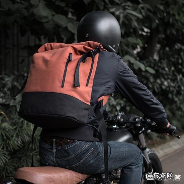 男士双肩包哪个牌子实惠好看？