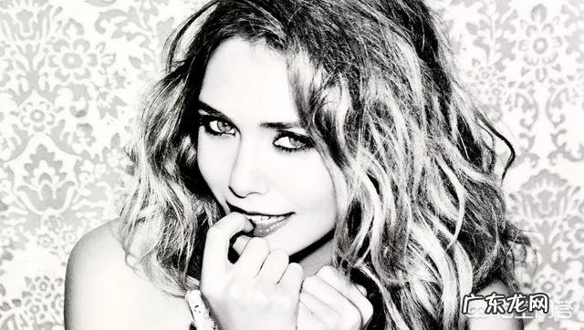 漫威电影中,绯红女巫的实力和漫画中,有着怎样的区别?