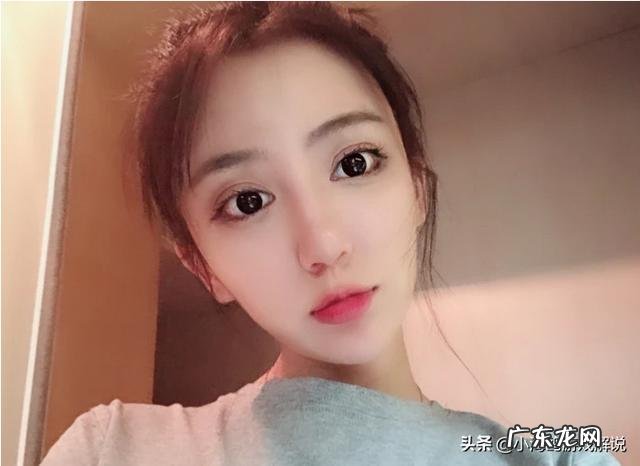 斗鱼呆妹儿挑战超管底线,走性感路线引热议,惨遭观众嘲笑身材,你怎么看?