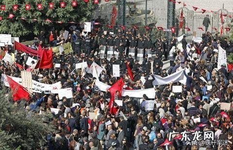 为什么说美国在中东地区的号召力、影响力和领导力在下降？
