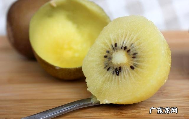 奇异果和猕猴桃是同一种水果吗?如果不是,两者又有何区别?