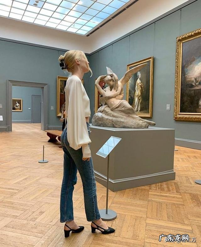 没屁股大腿细适合穿哪种牛仔裤?