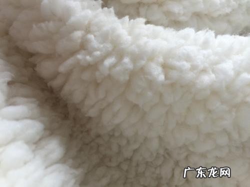 羊羔毛外套泛黄如何清洗