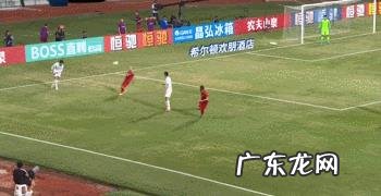 为什么埃克森在恒大时，国内球员众星拱月，而在国家队却孤立无援呢？