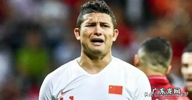 为什么埃克森在恒大时，国内球员众星拱月，而在国家队却孤立无援呢？