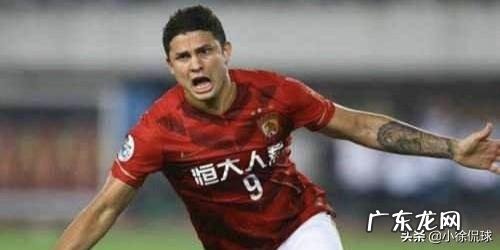 为什么埃克森在恒大时，国内球员众星拱月，而在国家队却孤立无援呢？