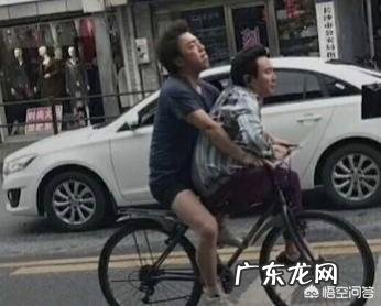 能瞬间让你笑到肚子疼的明星组合有哪些？