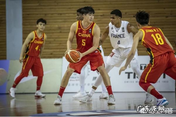 中国国青在世界杯中两场比赛输掉100分以上,你认为中国篮球与世界杯篮球差距有多大?