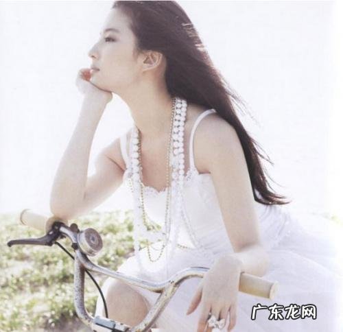 他信香港嫁女,泰国公主等数百名流出席,意味着什么