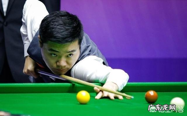 斯诺克裁判工资多少一个月?