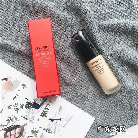 皮肤比较干，哪个牌子粉底好用？