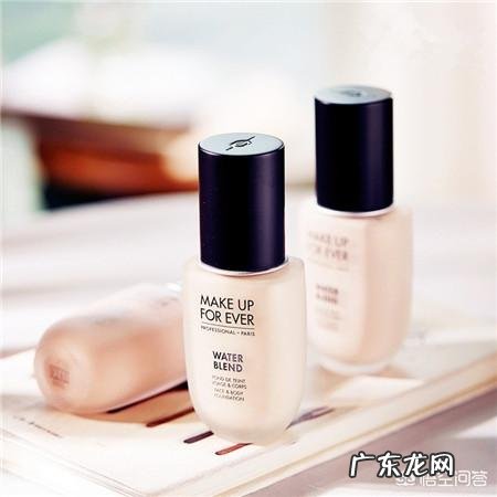 皮肤比较干，哪个牌子粉底好用？