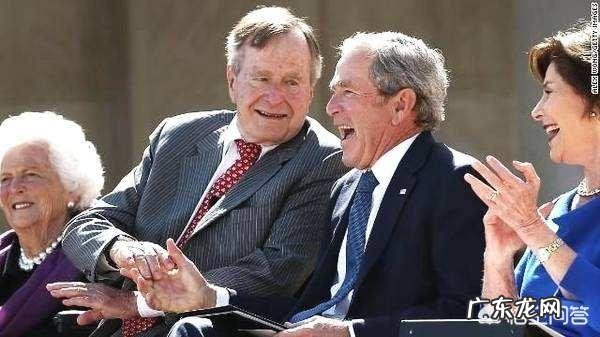 如何看待布什家族拒绝特朗普在老布什葬礼上演讲?