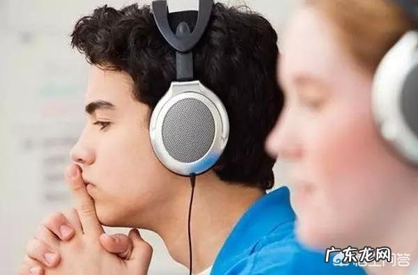 中小学生网络授课,有人赞同有人拍砖,你怎么看?