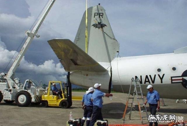 8月15日搭载233名乘客的航班紧急迫降一片玉米地,这个飞机怎么回机场呢?