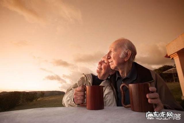 为什么有的夫妻吵架一辈子,等妻子死了,丈夫有退休金也再不找老伴了?