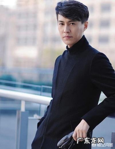 男生的衬衫怎么穿最有禁欲系老干部的感觉?