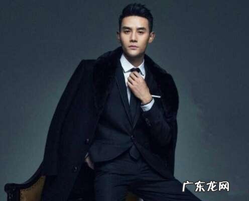 男生的衬衫怎么穿最有禁欲系老干部的感觉?