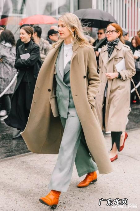 穿大衣跟阔腿裤应该搭什么鞋子?