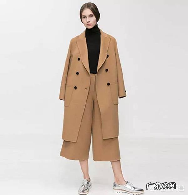 穿大衣跟阔腿裤应该搭什么鞋子?