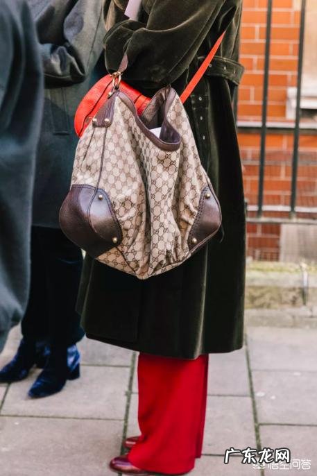 穿大衣跟阔腿裤应该搭什么鞋子?